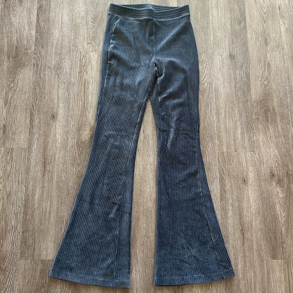 Aerie Velour Ribbed Flare Pants Dark Grey Size Small Long 34" Inseam - Picture 2 of 5